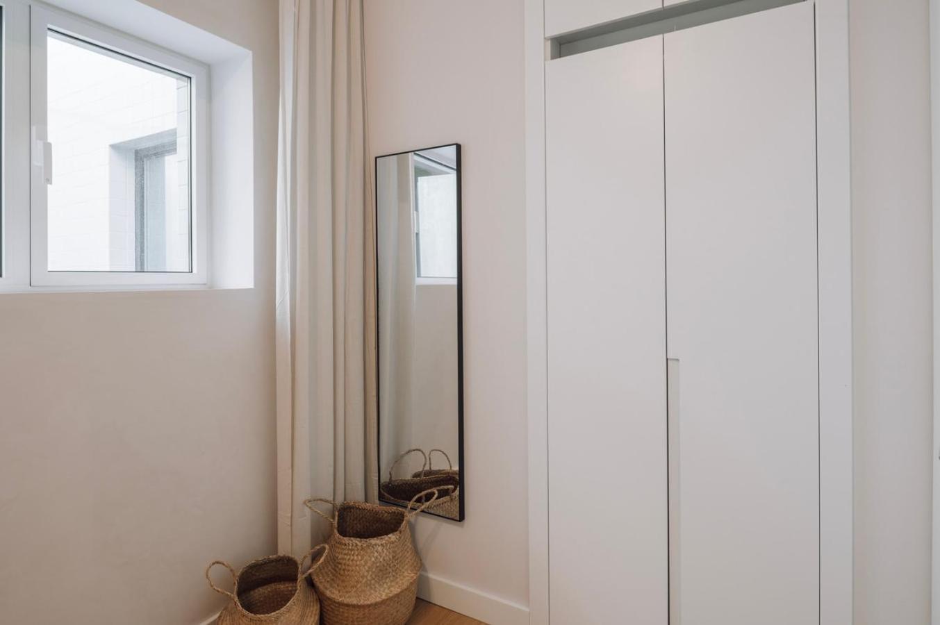 Biel - 2 Bedrooms, Pool And Parking In Arroios * Lisboa
